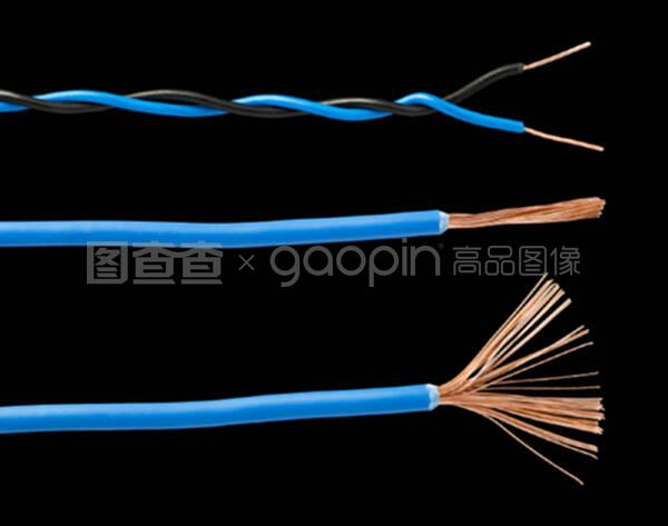 裸露的电缆和电线